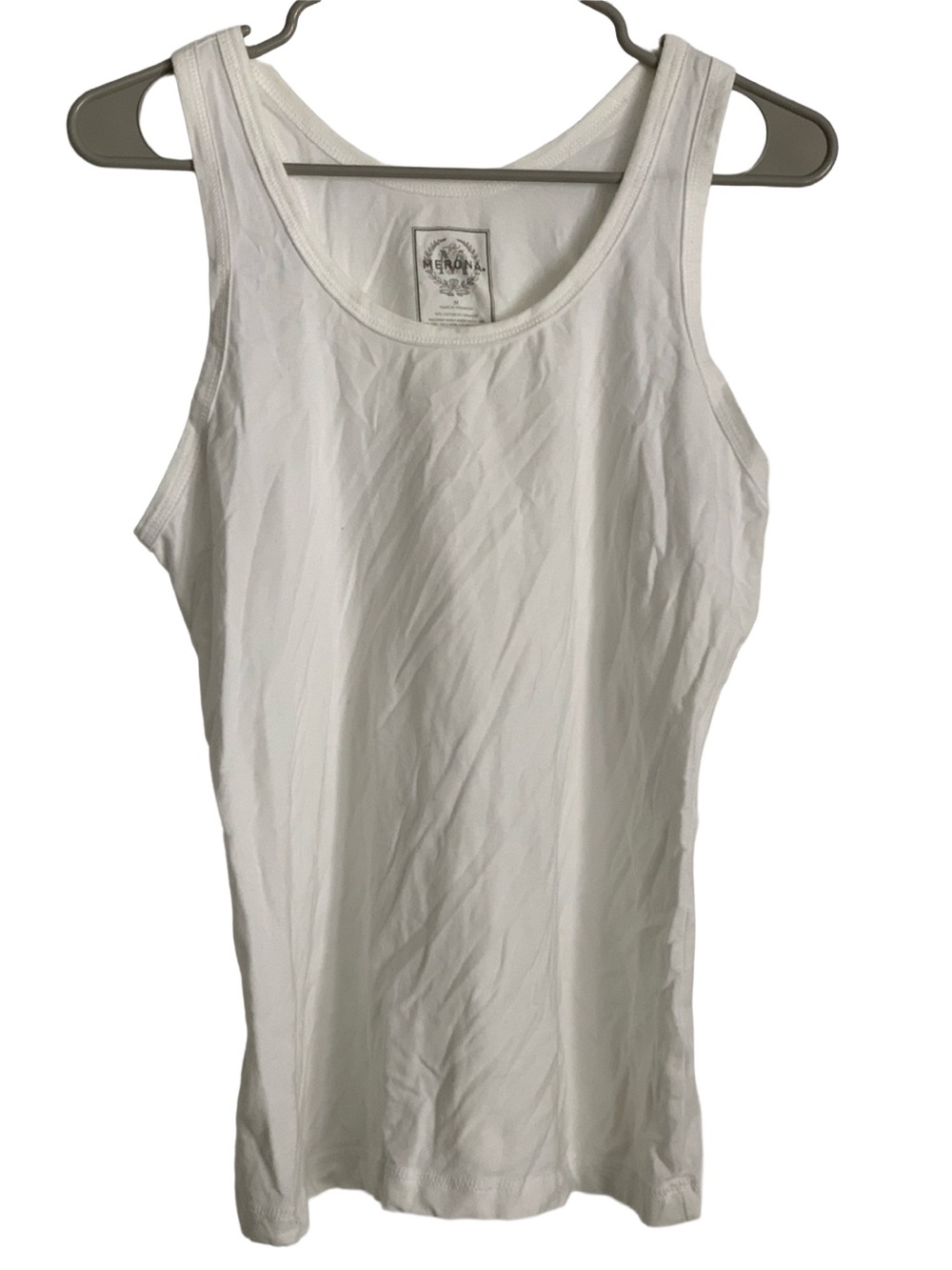 MERONA Women’s White Sleeveless Tank Rounded V-neck Rayon Spandex Tee Shirt